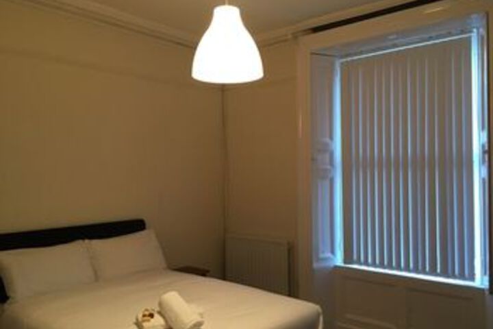 Room 11 of 26