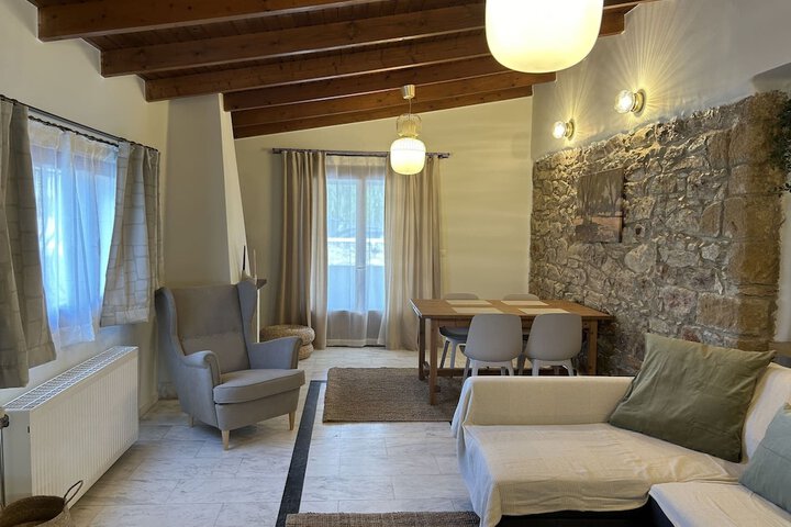 Hotel 2 of 79