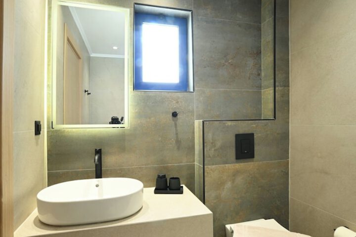 Room 45 of 74
