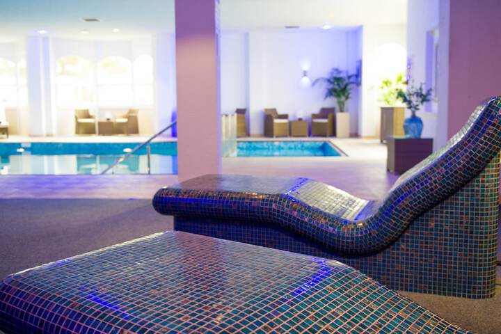 Hotel Pool