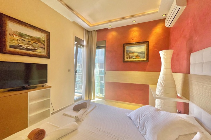 Room 16 of 119