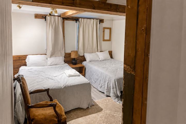Room 4 of 6