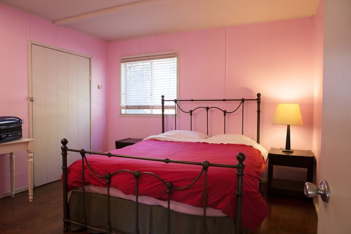 Room 29 of 77