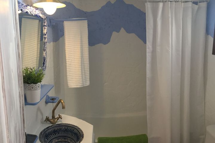 Room 38 of 120