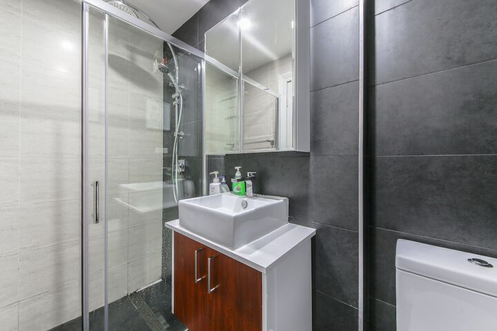 Room 14 of 23