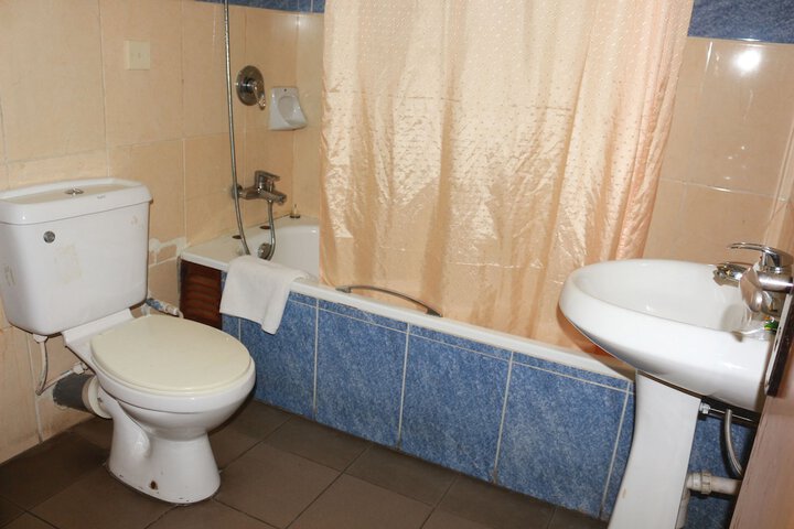 Room 14 of 20