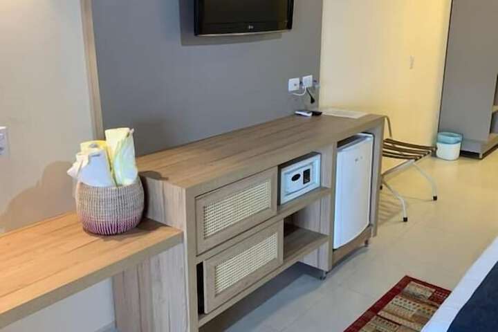 Room 6 of 60
