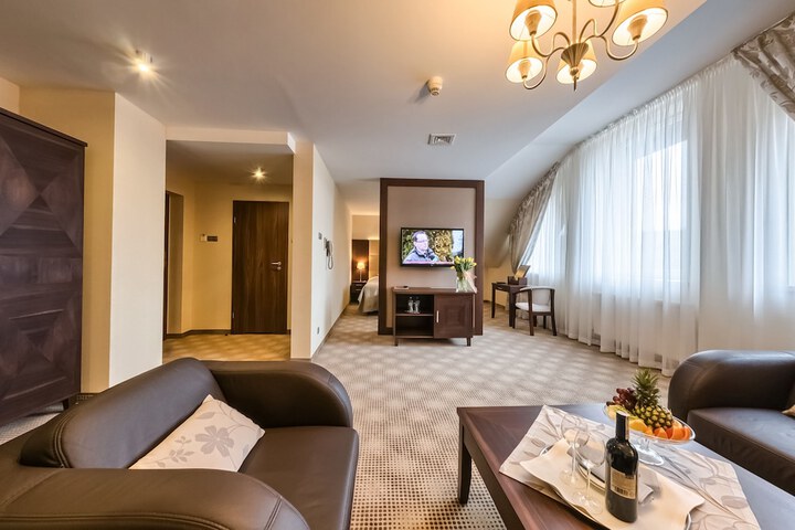 Room 10 of 41