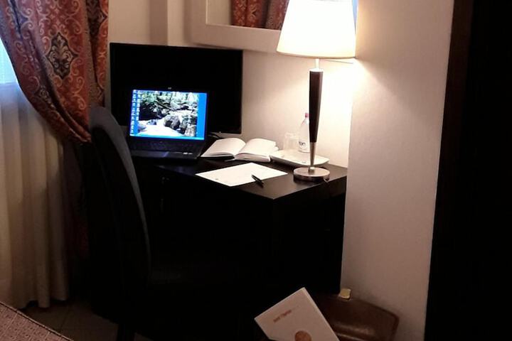 Room 13 of 52