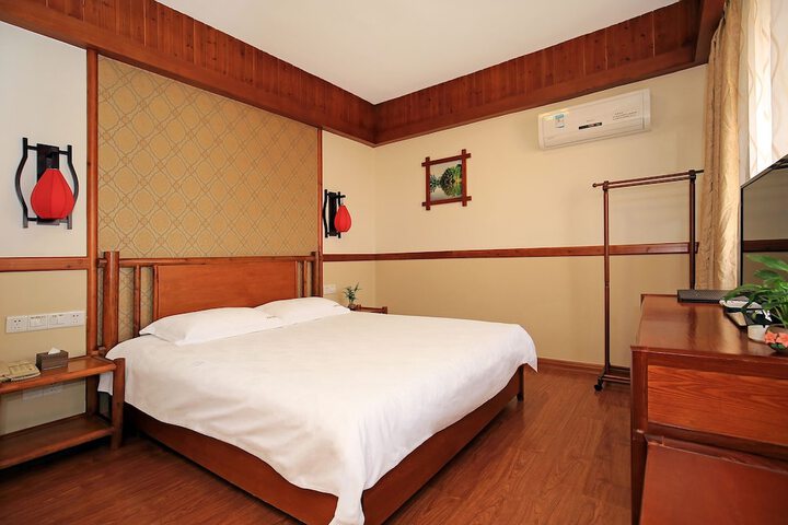 Room 30 of 51