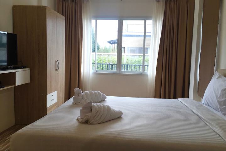 Room 4 of 138