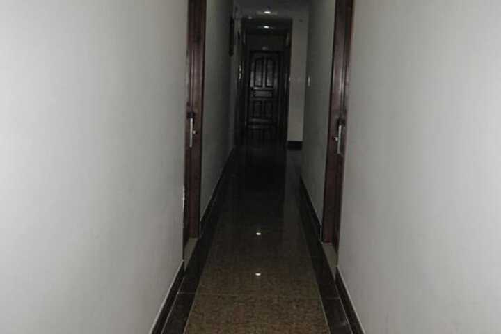 Ballroom/Hall 22 of 27