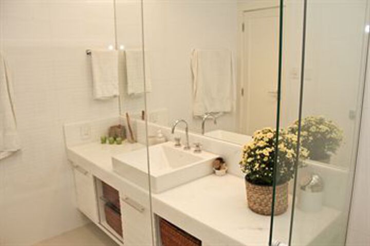 Room 2 of 14