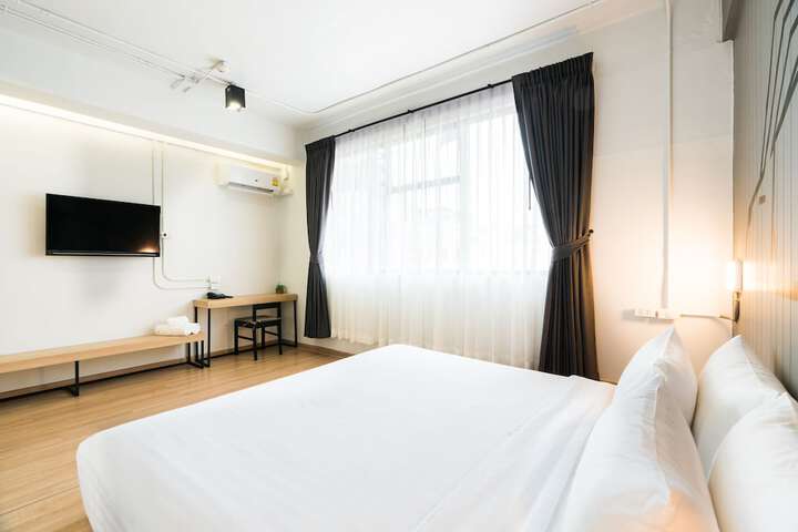 Room 42 of 96