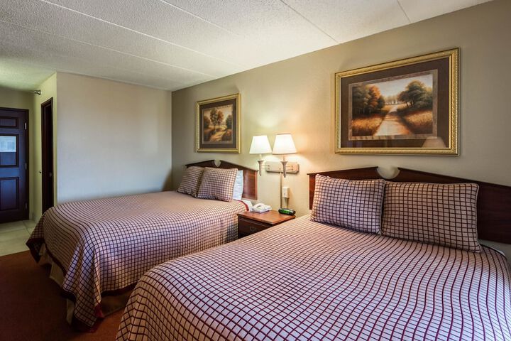 Room 17 of 37