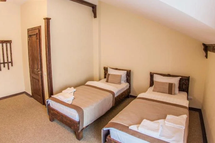 Room 6 of 21