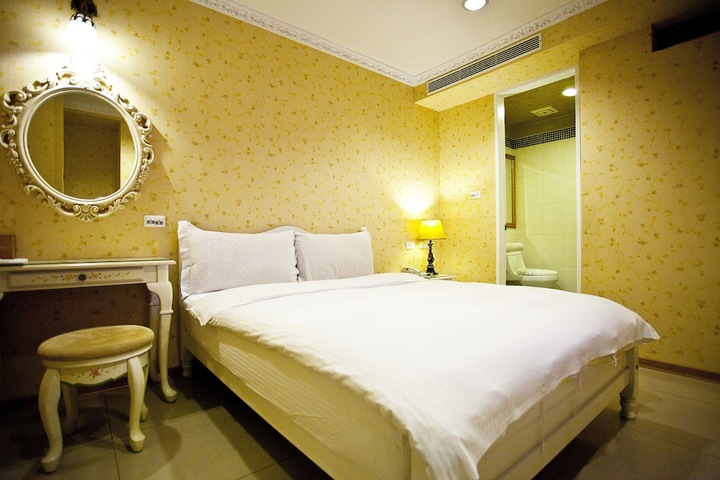 Room 19 of 50