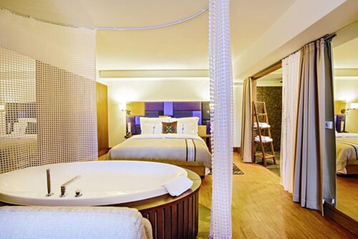 Room 12 of 46