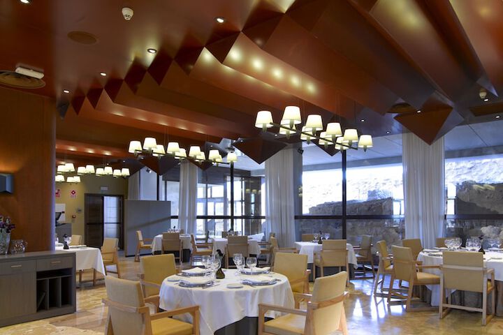Dining 40 of 97