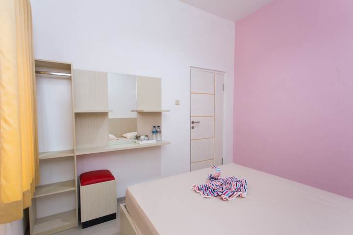 Room 6 of 73