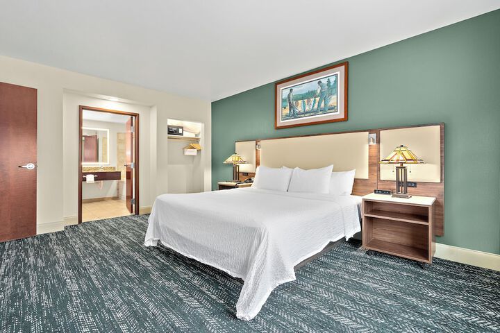 Room 25 of 85