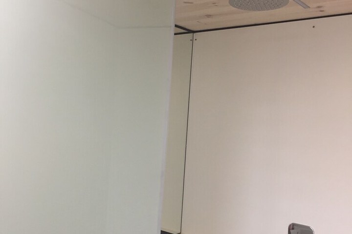 Room 8 of 65