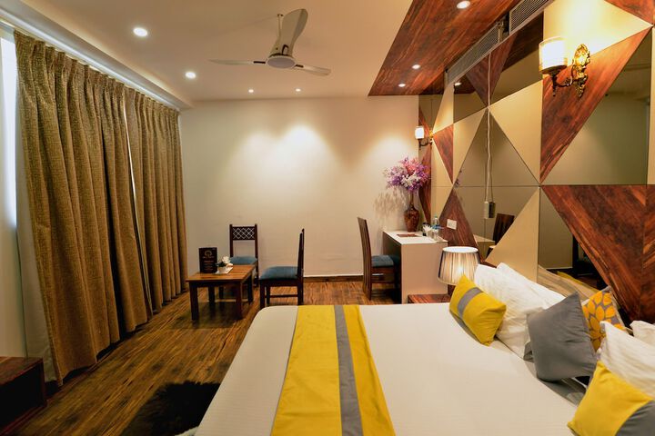 Room 35 of 48