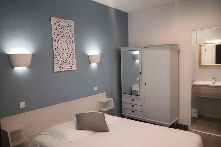 Room 7 of 51