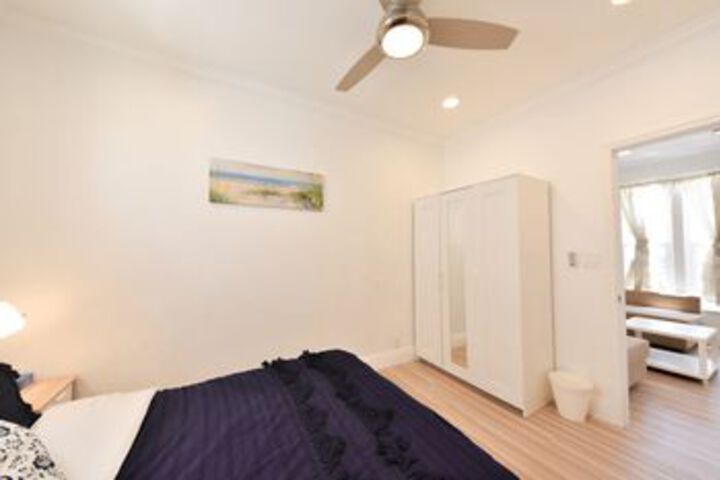 Room 32 of 117