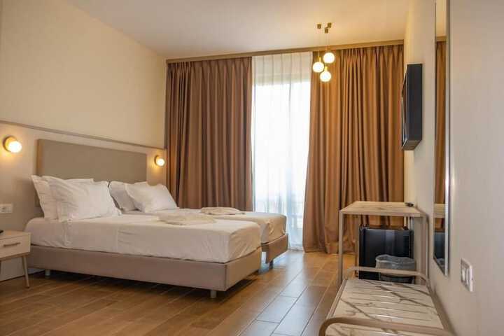 Room 47 of 87