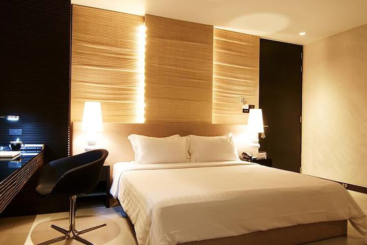 Room 5 of 36