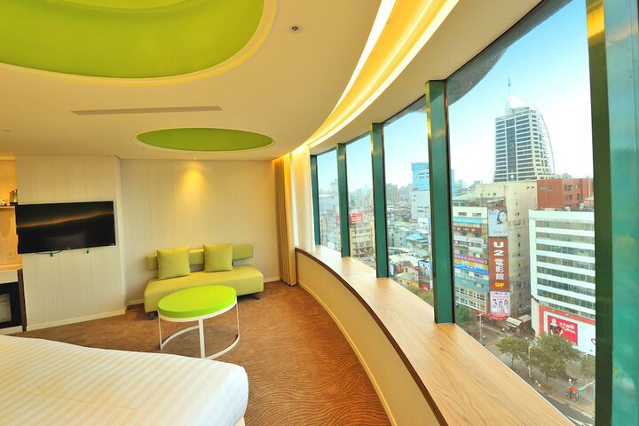 Room 63 of 171