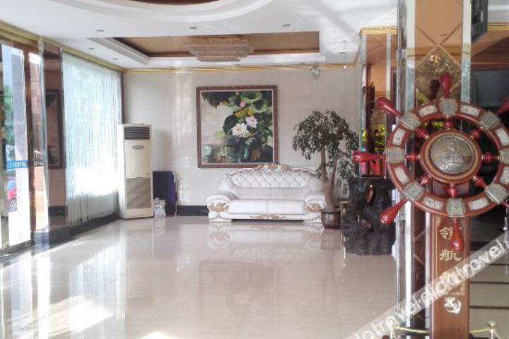 Hotel Interior 7 of 21