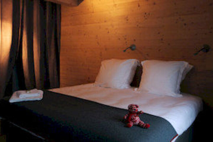 Room 13 of 34