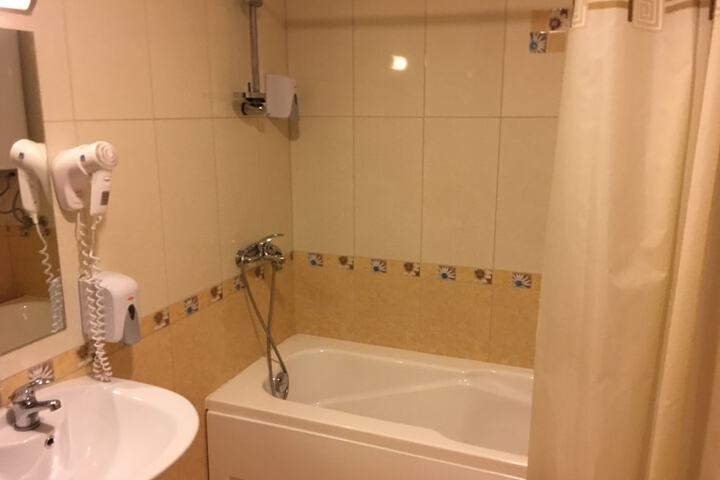 Room 19 of 46
