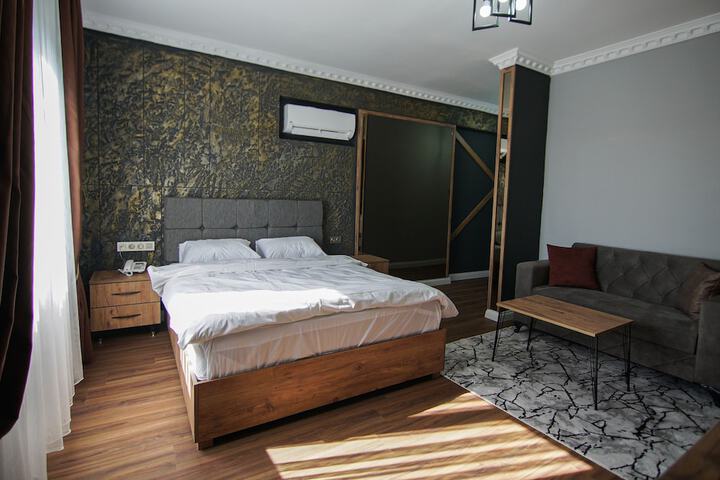 Room 12 of 21