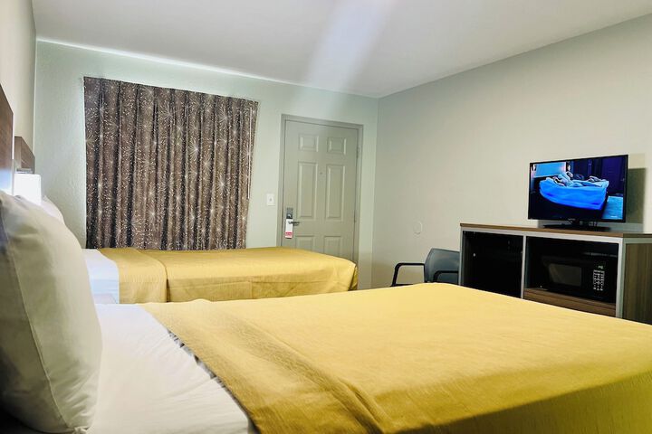Room 11 of 23