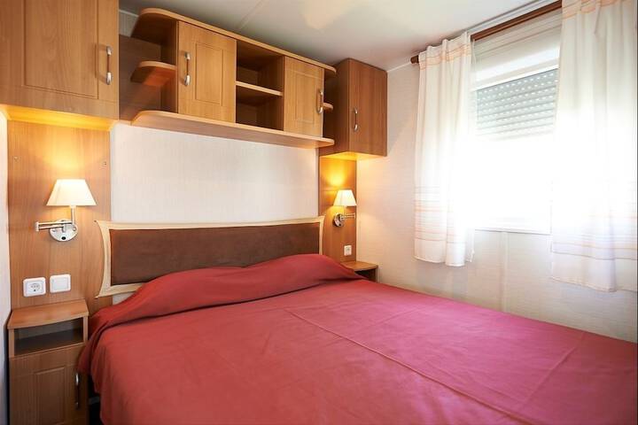 Room 4 of 44