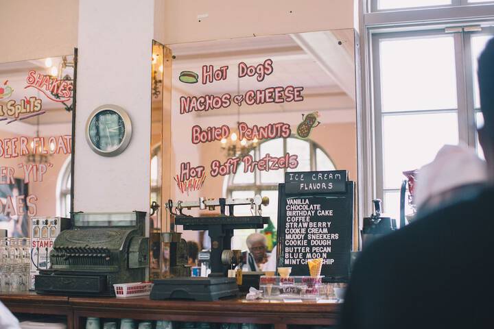 Snack bar