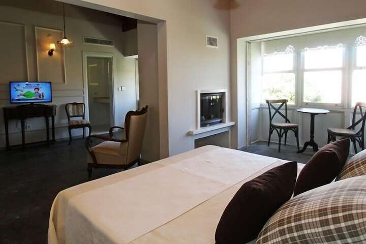 Room 30 of 118