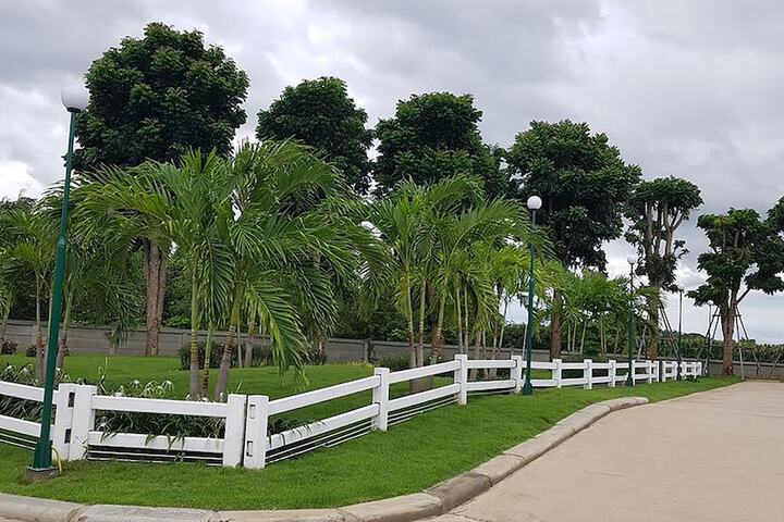 Property Grounds 21 of 25