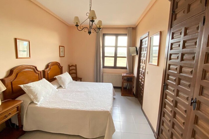 Room 21 of 48