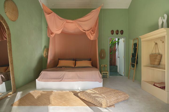 Room 7 of 47