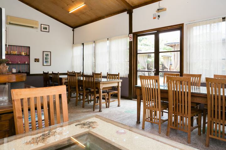 Dining Photos
