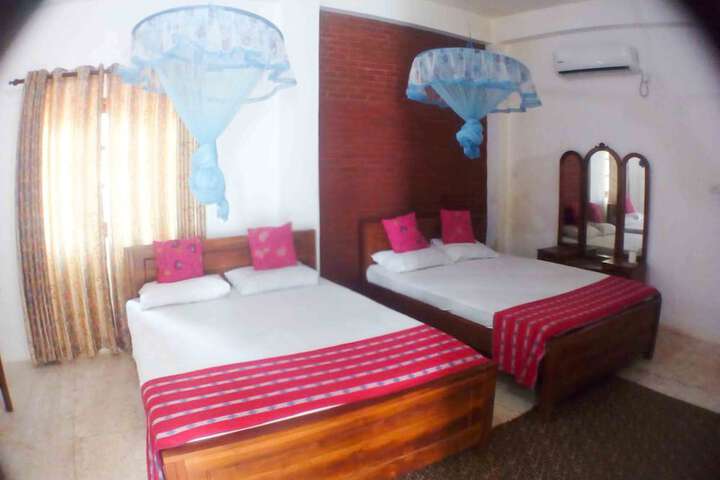 Room 9 of 9
