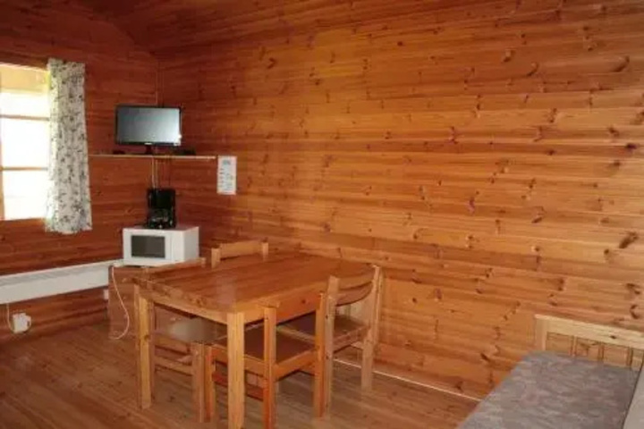 Room 6 of 9
