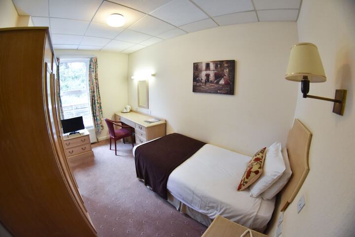 Room 6 of 50