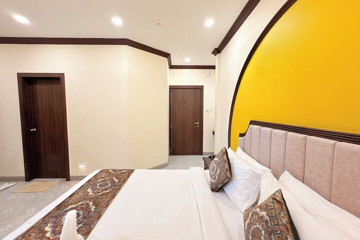 Room 76 of 154