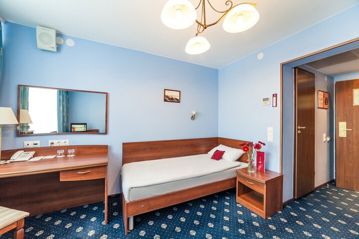 Room 14 of 49