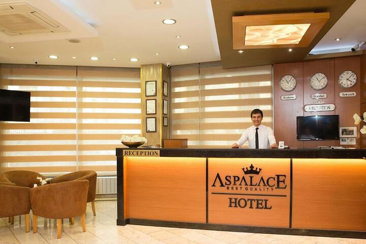 Entrance & Lobby